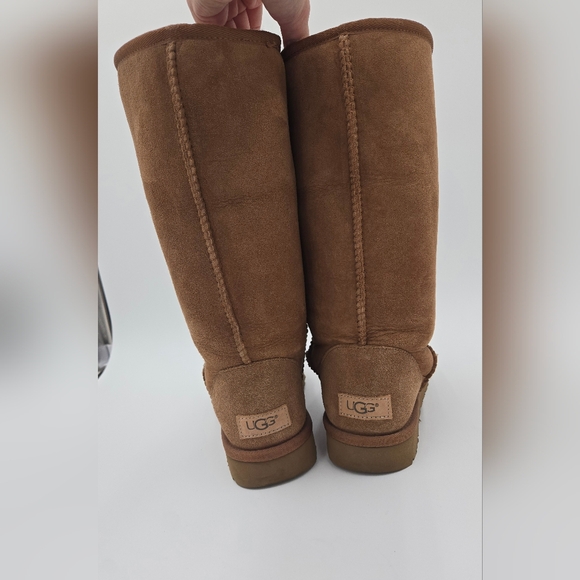 UGG Classic Tall Boot Size 8 - Picture 5 of 10